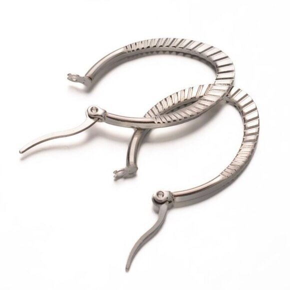 Surgical Stainless Steel Art Deco Gatsby Party Carved Silver Hoop Earrings - Picture 2 of 2